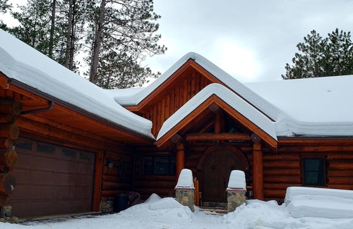 Elcho House | Executive Log Home on Beautiful Lower Post Lake All Seasons