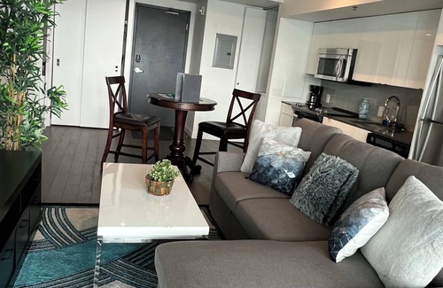 Downtown Winnipeg Apartment | Executive Luxury 2 bed Spacious Downtown WIFI laundry