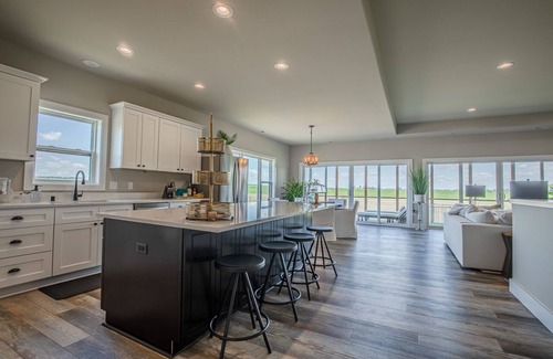 Waunakee Villa | Executive Modern Farmhouse 6 Bdrm 4 Bath In Rural WI Setting close to Madison!