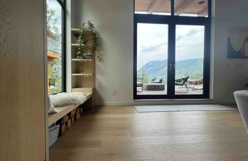 Sandy Hook House | Executive Modern Sechelt View Home.n
