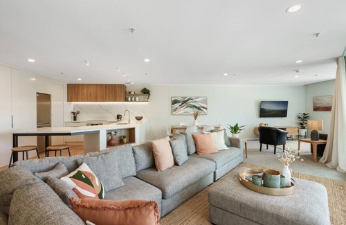 Mount Maunganui Apartment | Executive Oceanside Apartment