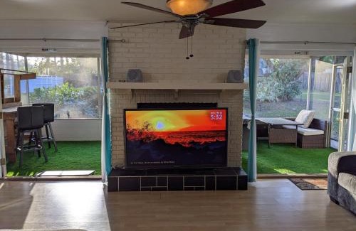 Temple Terrace House | Executive Pool Home