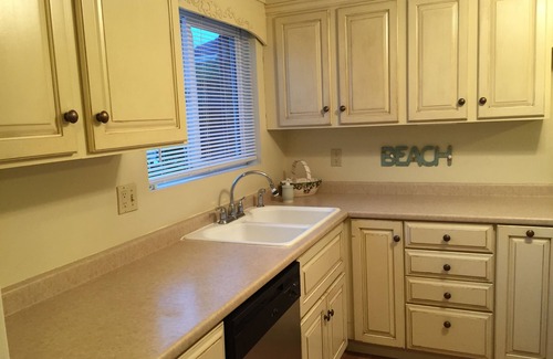 Del Obispo House | Executive Rental and Snow Birds ! Your Beach close Home