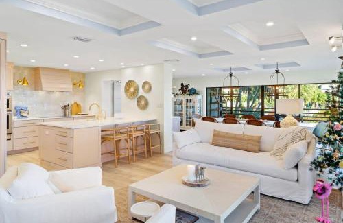Sanibel Apartment | Executive Residence at Gulfside Place Completely Renovated in 2021 Walk Out Panoramic Gulf Views