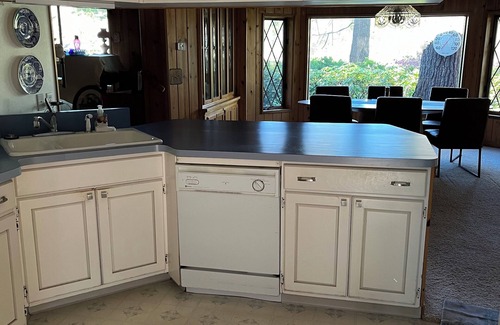 Rapid City House | Executive Retreat on Torch River