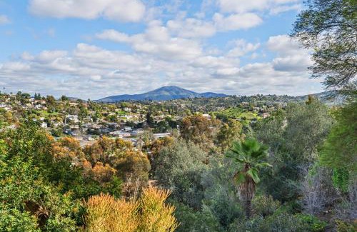 Mount Helix House | Executive Retreat - Renovated - Spacious - Views