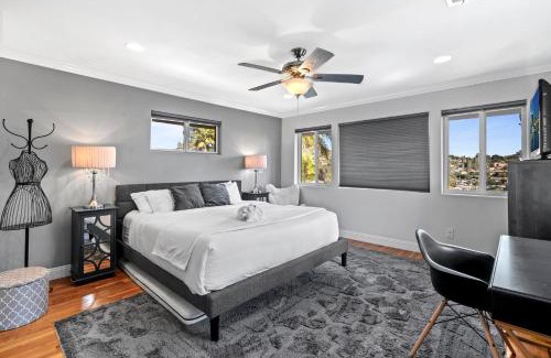 Mount Helix House | Executive Retreat - Renovated - Spacious - Views