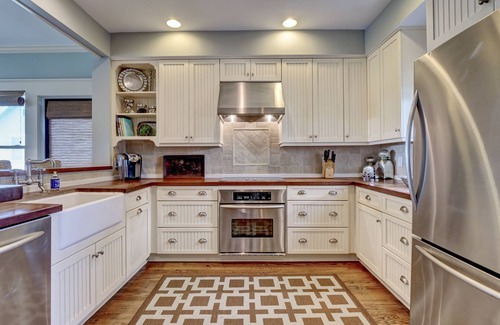 South Beach House | Executive seaside cottage with detached Crofter Cottage.