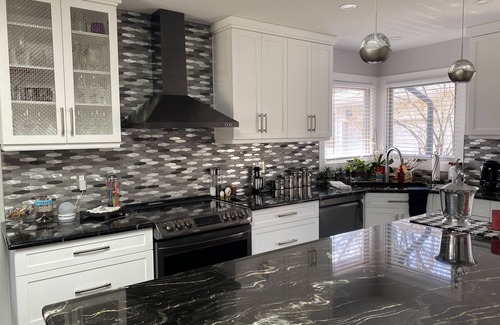 South Lethbridge House | Executive Southside home close to all amenities, by Henderson lake & golf course