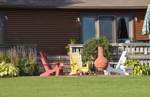 Bay Fortune Cottage | Executive style family cottage on the water