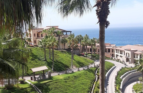 Playas De Tijuana Condo | Executive Suite