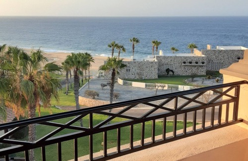 Playas De Tijuana Condo | Executive Suite