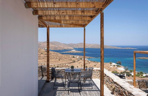 Kithnos Apartment | Executive Suite By Kythea Suites Kythnos