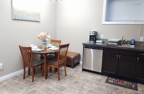 Grande Prairie Apartment | ❤️Executive Suite❤️By 2 Shopping Centres, Costco .