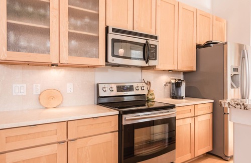 Hancock Condo | Executive Suite Condo in Central Austin