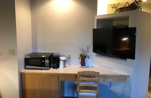 Century West Condo | Executive suite in Mount Bachelor Village - great for a couple
