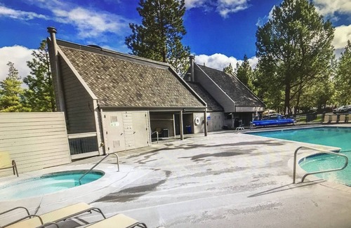 Century West Condo | Executive suite in Mount Bachelor Village - great for a couple