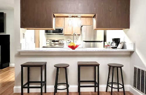 Vandalia Condo | Executive Suites - 2 bed/2 bath - A part of the Uptown Collective