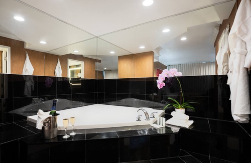 Burnaby Hotel | Executive Suites Hotel Metro Vancouver