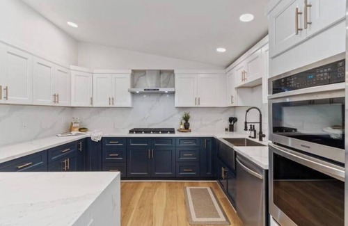 Sunnyvale House | Exhale in Sunnyvale: A Cozy Modern Haven