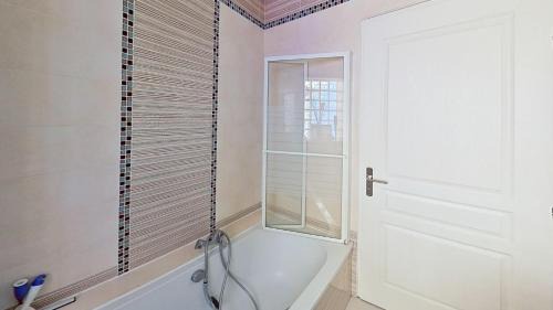 Velizy-Villacoublay House | EXIGEHOME - Maison à 2 pas de la foret - 10 min de Versailles