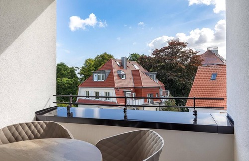Alt-Travemunde/Ronnau Apartment | Exklusives Apartment in Ostseenähe mit Loggia, Zwei Badezimmern und SPA im Haus