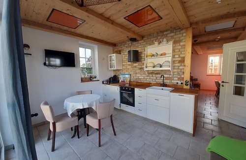 Schorndorf Apartment | Exklusive Ferienwohnung 70m2 +außenterrasse +garten + E Bike Vermietung +TV