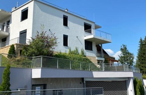 Wilten Apartment | Exklusive Penthousewohnung mit Tesla-Wallbox in Innsbruck