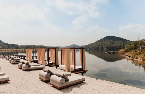 Lanklaar House | Exklusives Ferienhaus mit Seeblick für 8 Personen