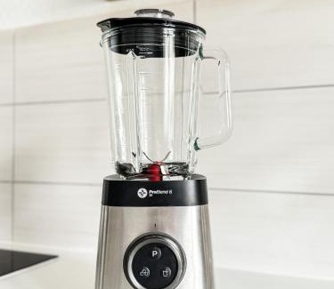 Cottbus Apartment | Exklusives HILVIT Health Apartment an der Universitätsklinik - Perfekt für Business und Kultur! 2 Schlafzimmer - Smoothie Mixer - Fitness Wall Gym - Smart TV