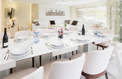 Eschenz House | Exklusives Reihenhaus