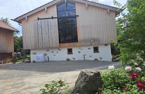 Gaißach Apartment | Exklusives STALL-LOFT "ZUM PULVERER" - Naturdesign hinter historischen Mauern - AusZeit für 2 inmitten des Isarwinkels