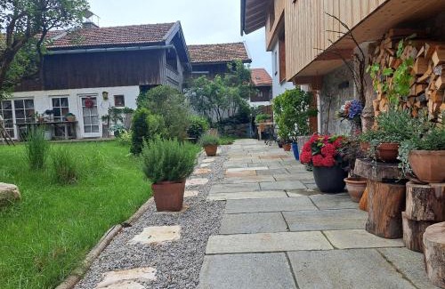 Gaißach Apartment | Exklusives STALL-LOFT "ZUM PULVERER" - Naturdesign hinter historischen Mauern - AusZeit für 2 inmitten des Isarwinkels