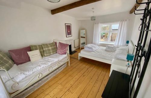 Exmouth Cabin | Exmouth Country Lodge and Cottage