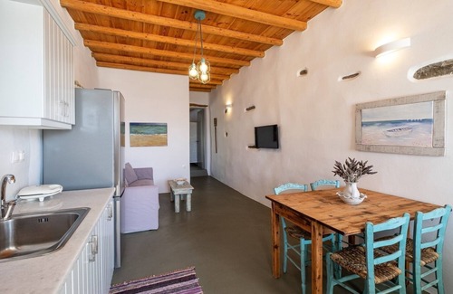 Krotiri House | Exochi 2 - Traditional house with sea view roof veranda (up to 4 persons).