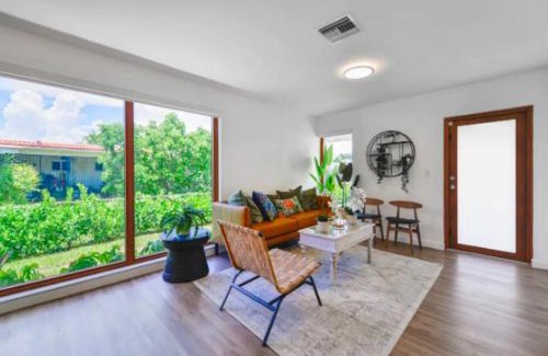 Coral Terrace Apartment | Exotic 4 Bedroom House With Pool