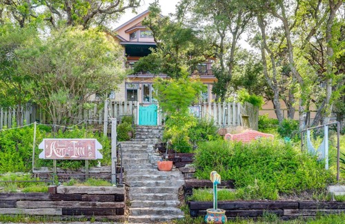 Canyon Lake House | Exotic Home with Patio and Grill Walk to Canyon Lake!