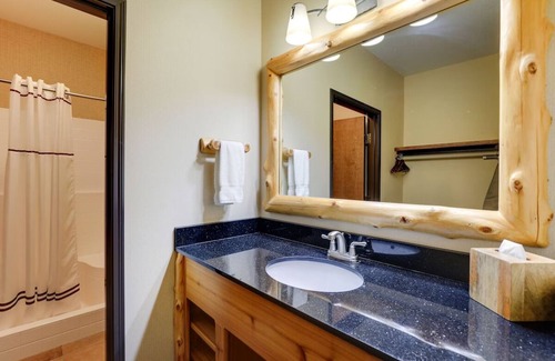 Sioux City Hotel | Expanded King Bunk Bed, Stoney Creek, Sofa Bed, Living Room | 2 Units