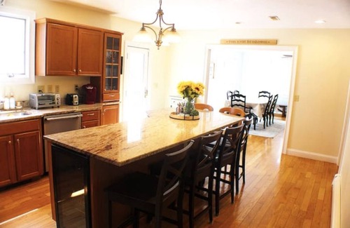 North Pembroke House | Expansive 4 bedroom Boston Area