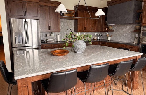 Sandusky Condo | Expansive Bayfront Loft - Prime Cedar Point and Jackson Street Pier Views