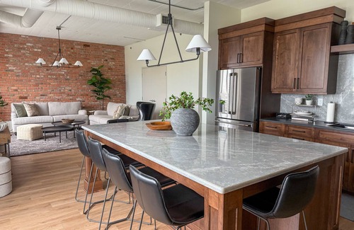 Sandusky Condo | Expansive Bayfront Loft - Prime Cedar Point and Jackson Street Pier Views