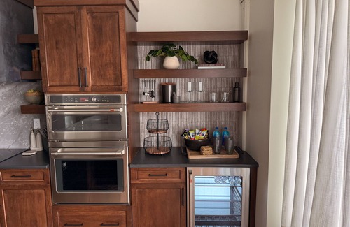 Sandusky Condo | Expansive Bayfront Loft - Prime Cedar Point and Jackson Street Pier Views