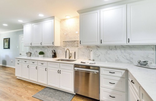 Fayetteville House | Expansive Fayetteville Retreat: 11 Mi to U of A!