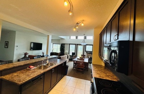 East Kootenay Condo | Expansive Fernie Penthouse | Heated Pool & Jacuzzi