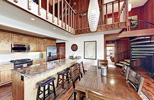 Brockway Condo | Expansive Lake Tahoe Oasis w/Pier & Fireplace - Walk to Kings Beach