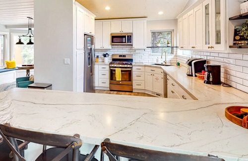 North Upper Truckee House | Expansive Mountain-View Gem on Serene Half-Acre | Near Skiing, Golf & Beaches