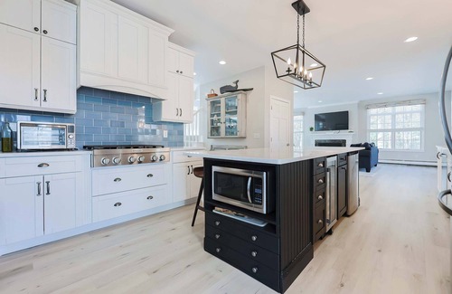 Buzzards Bay House | Expansive Oasis With Water Views, Walk To Beach!