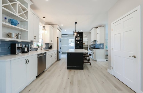 Buzzards Bay House | Expansive Oasis With Water Views, Walk To Beach!