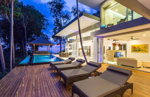 Dominical House | Expansive Ocean View Exotic Jungle Residence!