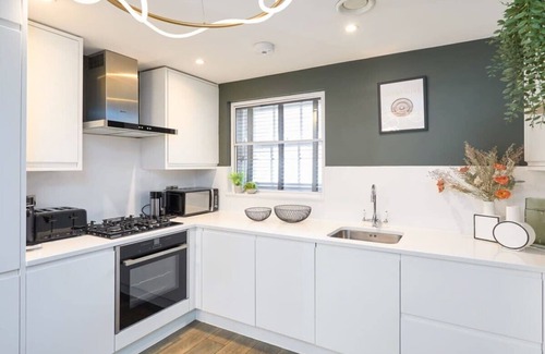 Chinatown Apartment | Expansive Penthouse with Roof Terrace in Soho